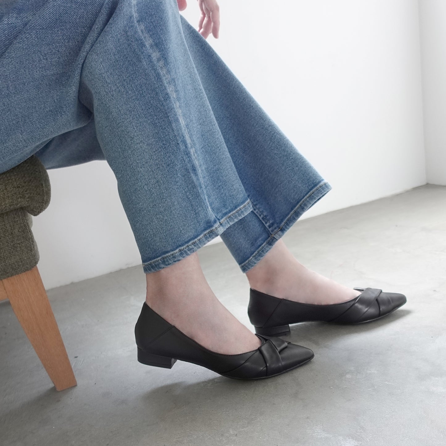 ポインテッドフラットパンプス/ND24169