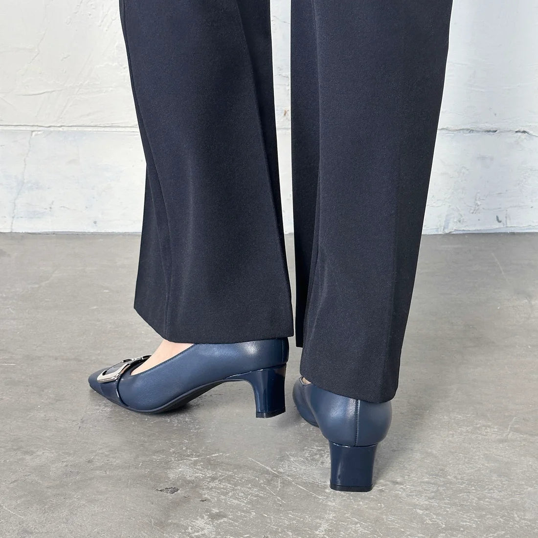 スクエアモチーフパンプス ／ND24003