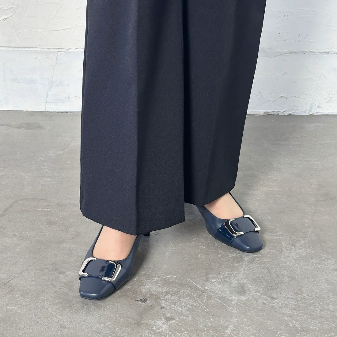 スクエアモチーフパンプス ／ND24003