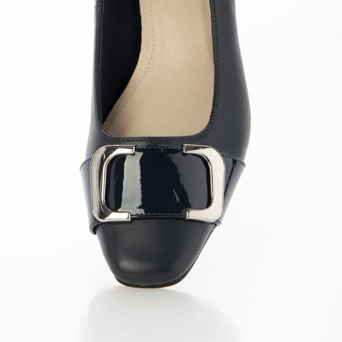 スクエアモチーフパンプス ／ND24003