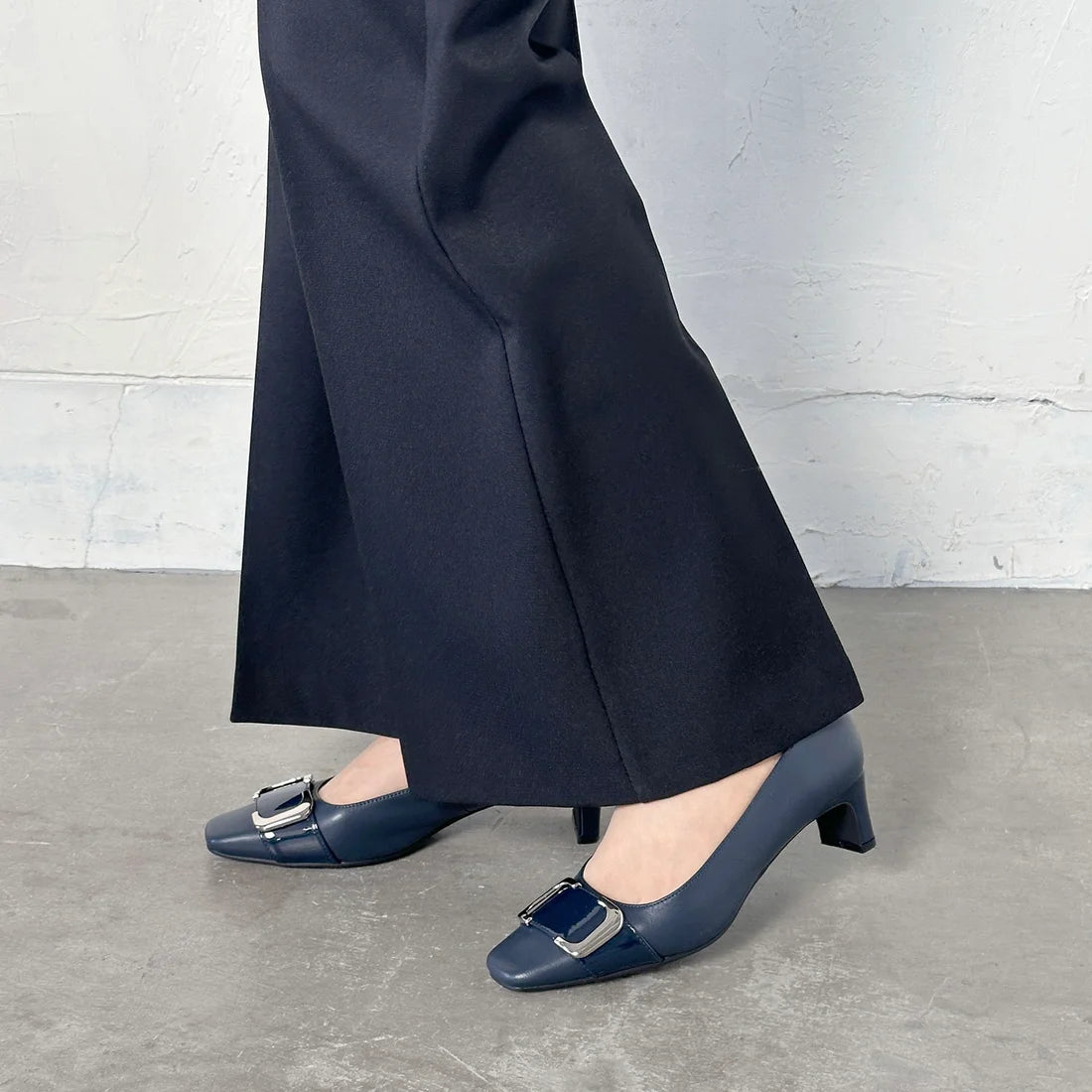 スクエアモチーフパンプス ／ND24003