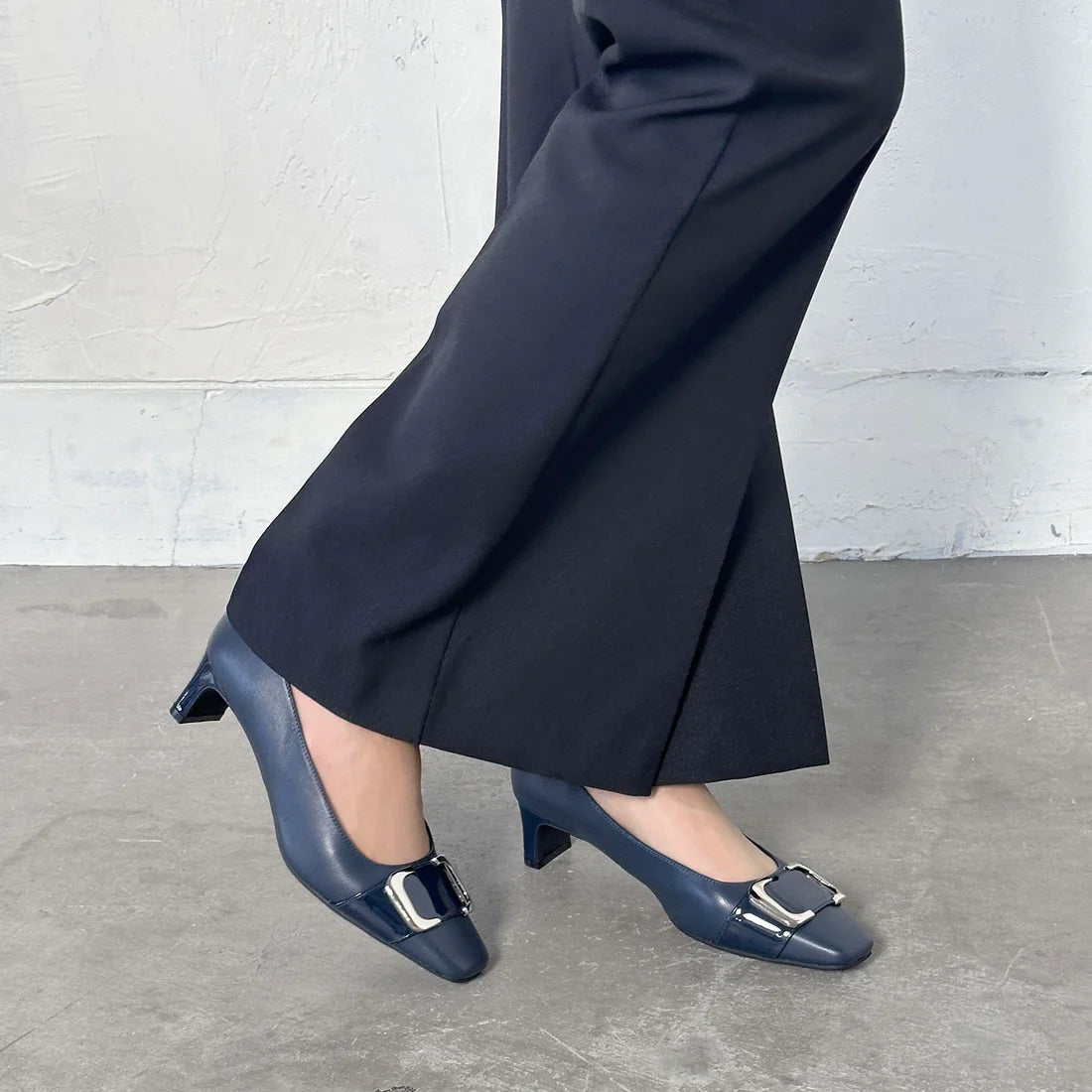 スクエアモチーフパンプス ／ND24003