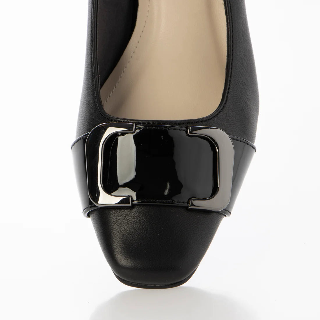 スクエアモチーフパンプス ／ND24003